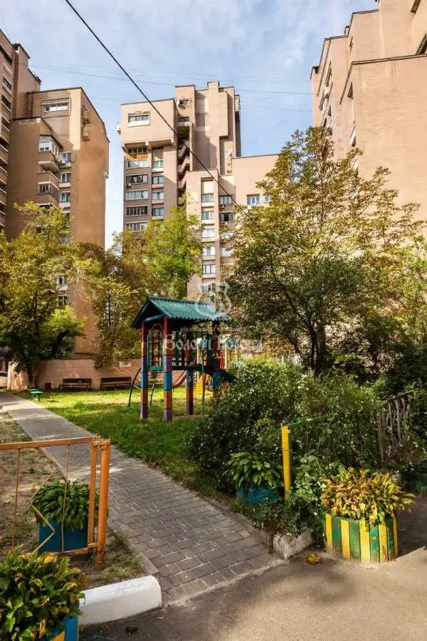 Фото Продаю 3 кімнатну квартиру, 72 кв. м, Антоновича вул. (Горького) 104 Київ, ціна: 120000 USD, код 9027