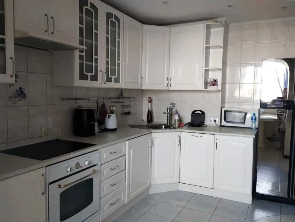 Фото Selling a 3-room apartment, 87 sq.m., Bohatyrska Street 6/1 Kyiv, price: 135000 USD, code 9035