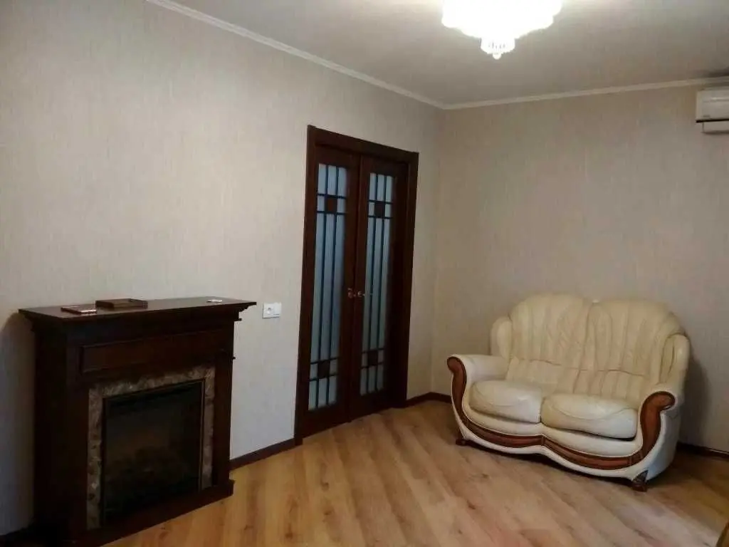 Фото Selling a 3-room apartment, 87 sq.m., Bohatyrska Street 6/1 Kyiv, price: 135000 USD, code 9035