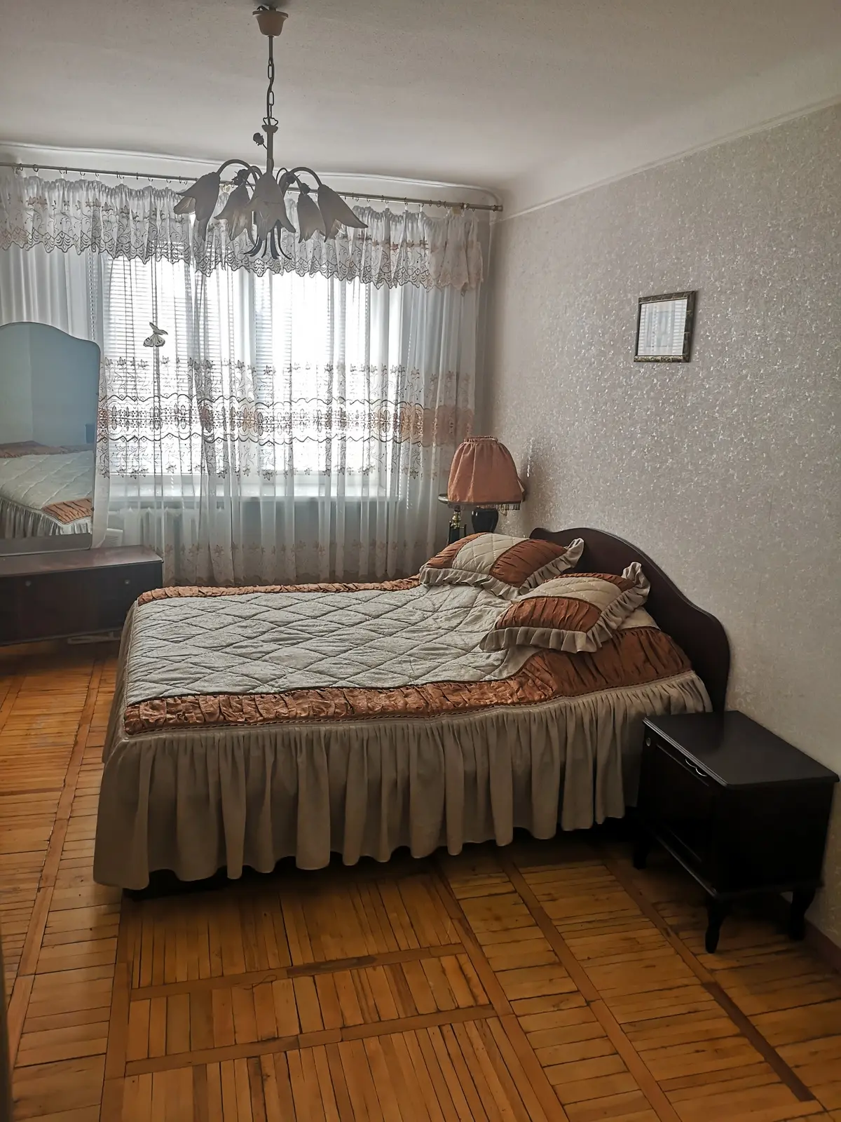 Фото Зняти 2 кімнатну квартиру, Ковпака вул. 4 Київ в довгострокову оренду, ціна: 15000 грн, код 9040
