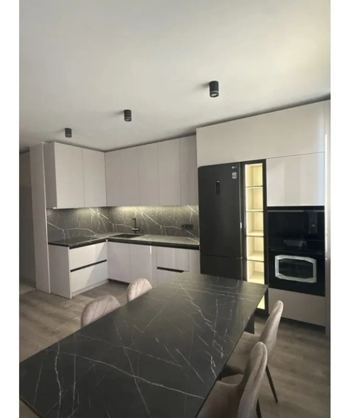 Фото Продаю 2 кімнатну квартиру, 58 кв. м, Столичне шосе  Київ, ціна: 129465 $, код 9044
