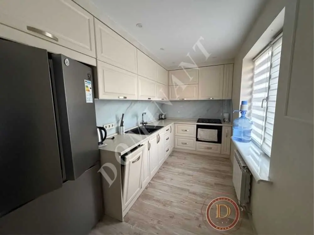 Фото Продаю 3-комнатную квартиру, 69 кв. м, Автозаводская ул. 24 Запорожье, цена: 45000 USD, код 9053