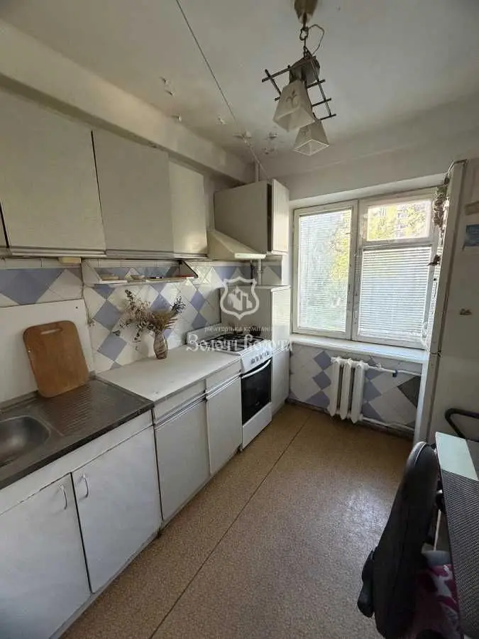 Фото Selling a 2-room apartment, 41.7 sq.m., Sobornosti avenue 1в Kyiv, price: 43000 USD, code 9063