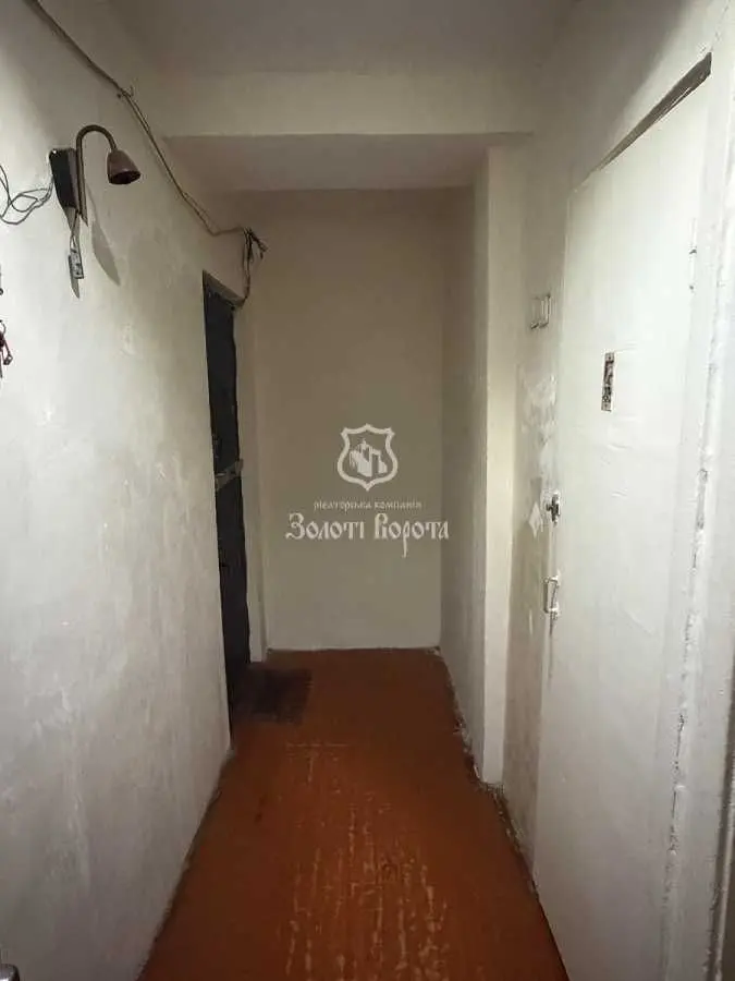 Фото Selling a 2-room apartment, 41.7 sq.m., Sobornosti avenue 1в Kyiv, price: 43000 USD, code 9063