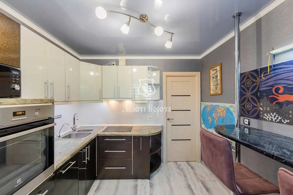 Фото Продаю 3 кімнатну квартиру, 79.7 кв. м, Ярослава Мудрого вул.  Бровари, ціна: 110000 USD, код 9065