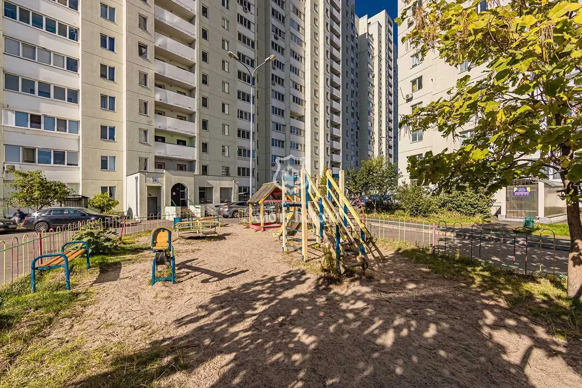 Фото Продаю 3 кімнатну квартиру, 79.7 кв. м, Ярослава Мудрого вул.  Бровари, ціна: 110000 USD, код 9065