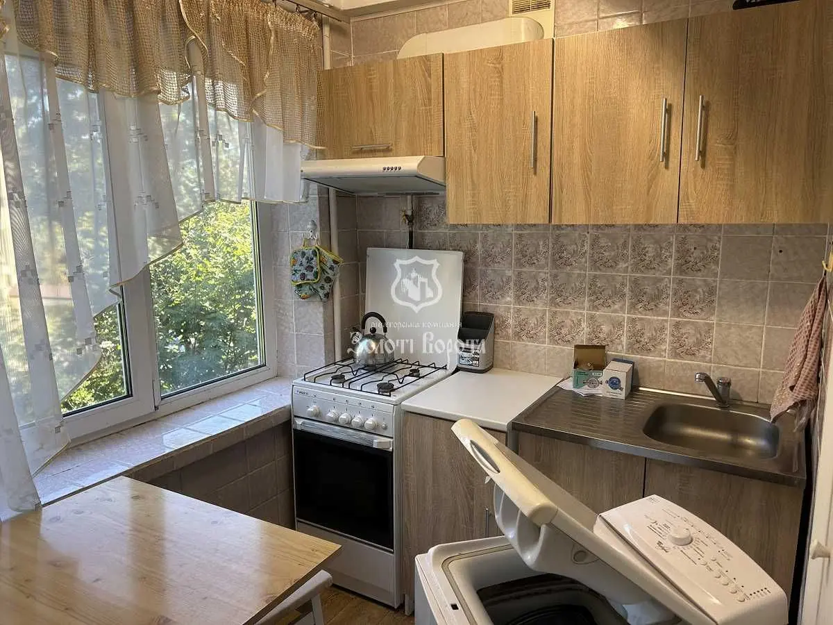 Фото Продаю 1-комнатную квартиру, 28.4 кв. м, Братиславская ул. 6 Киев, цена: 42000 USD, код 9068