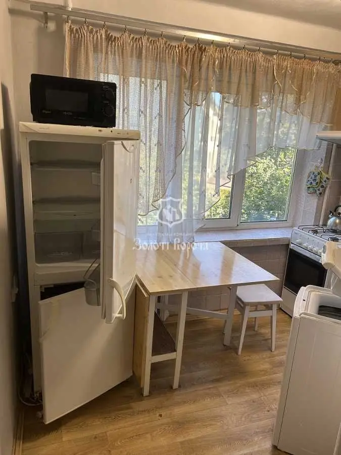 Фото Продаю 1-комнатную квартиру, 28.4 кв. м, Братиславская ул. 6 Киев, цена: 42000 USD, код 9068