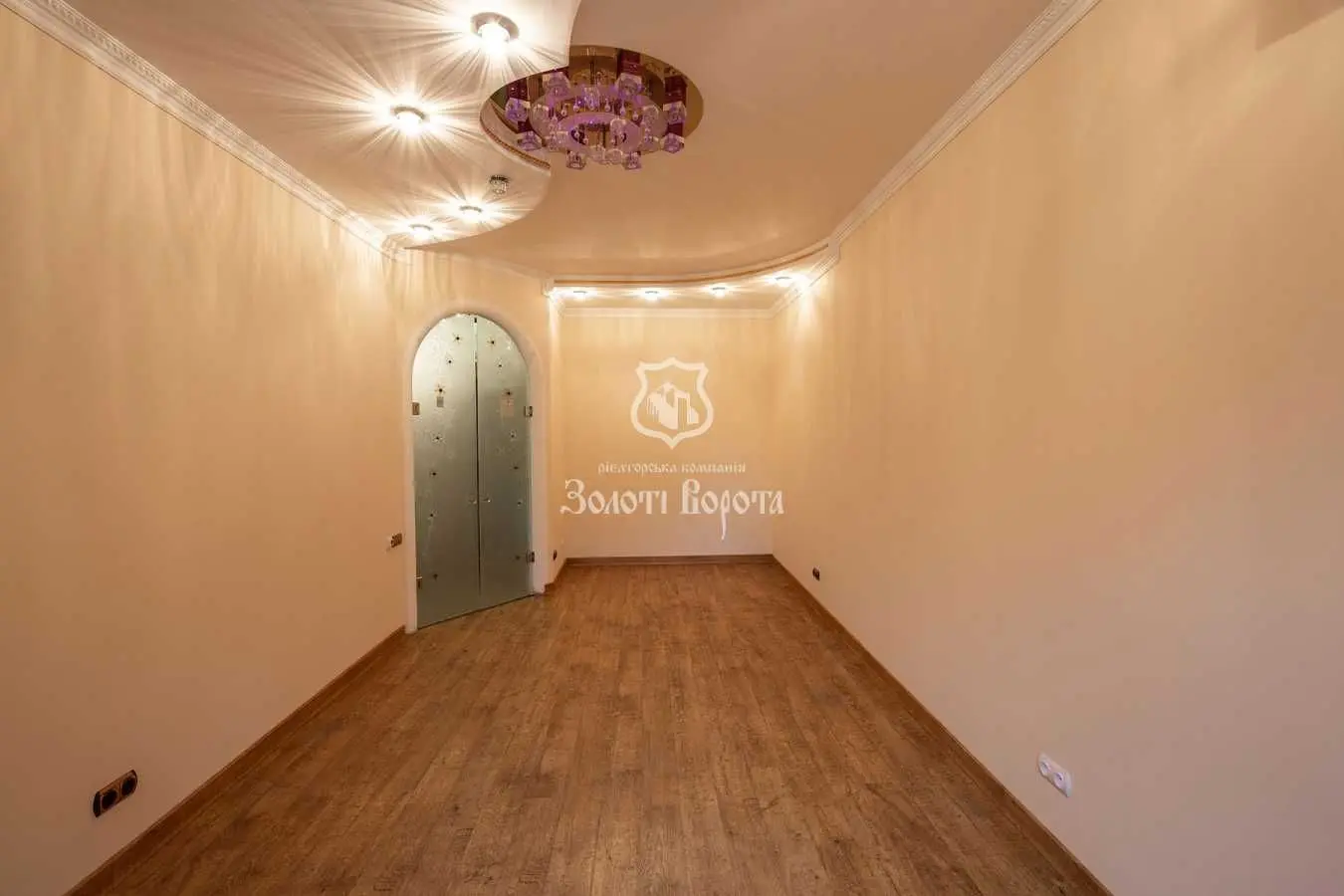 Фото Продаю 1 кімнатну квартиру, 42 кв. м, Валерія Лобановського вул. 16 Чайки, ціна: 42000 USD, код 9076