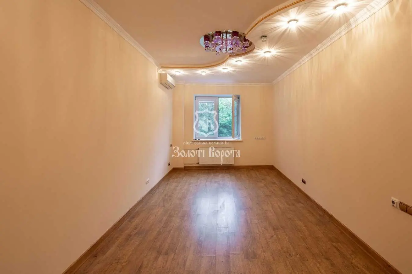 Фото Продаю 1 кімнатну квартиру, 42 кв. м, Валерія Лобановського вул. 16 Чайки, ціна: 42000 USD, код 9076