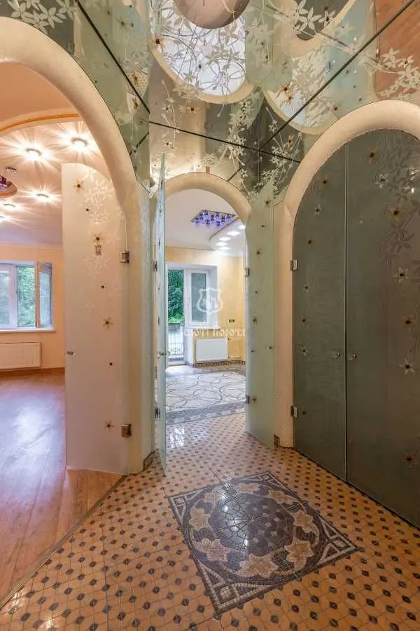 Фото Продаю 1 кімнатну квартиру, 42 кв. м, Валерія Лобановського вул. 16 Чайки, ціна: 42000 USD, код 9076