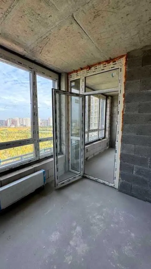 Фото Selling a 2-room apartment, 71 sq.m., Rodyny Kristeriv street  Kyiv, price: 105000 USD, code 9086
