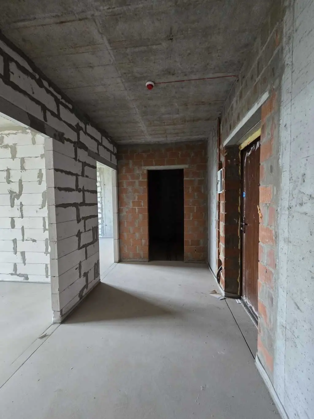 Фото Selling a 2-room apartment, 59 sq.m., Akademika Zabolotnoho Street  Kyiv, price: 85000 USD, code 9092