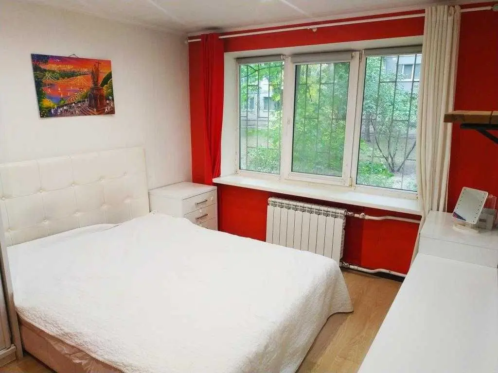 Фото Rent a 2-room apartment, Budivelnykiv Street 12а Kyiv for long-term rent, price: 13500 UAH, code 9096