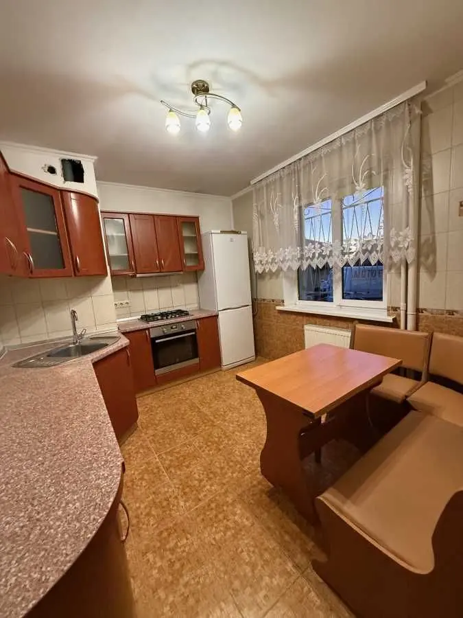 Фото Selling a 3-room apartment, 75 sq.m., Hrushevskoho Street  Brovary, price: 75000 USD, code 9100