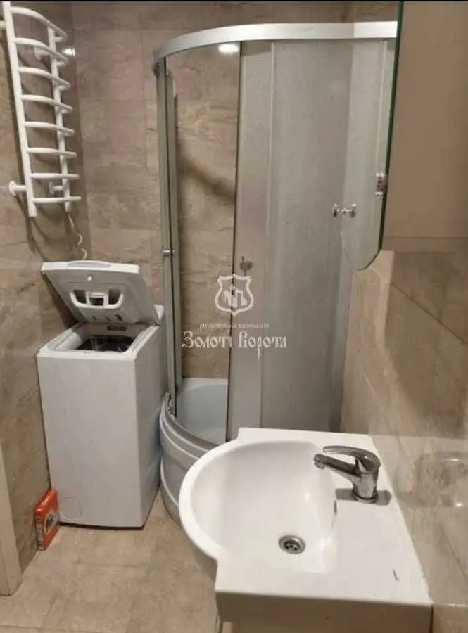 Фото Продаю 1 кімнатну квартиру, 24 кв. м, Машинобудівна вул. 41 Київ, ціна: 52000 USD, код 9107