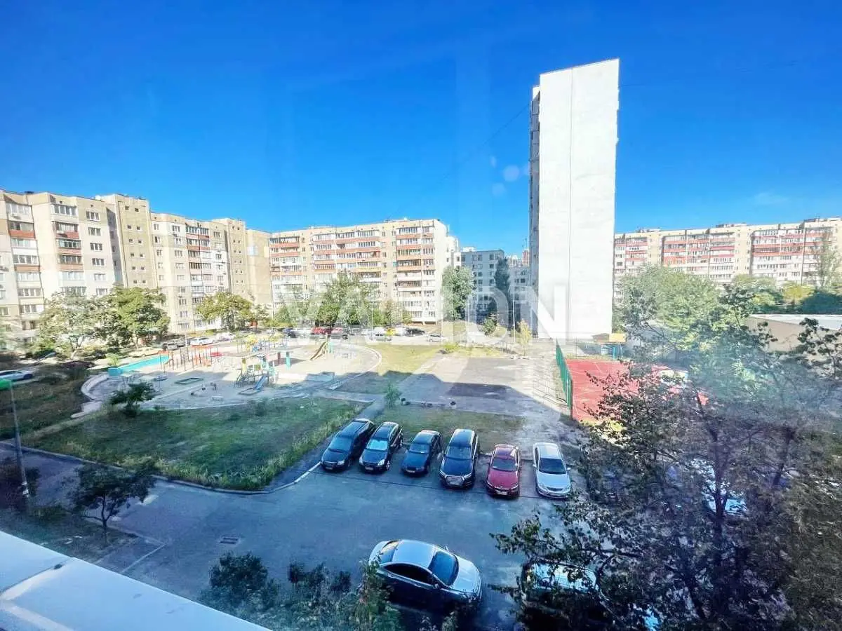 Фото Продаю 3-комнатную квартиру, 70 кв. м, Декабристов ул. 5 Киев, цена: 77000 USD, код 9109