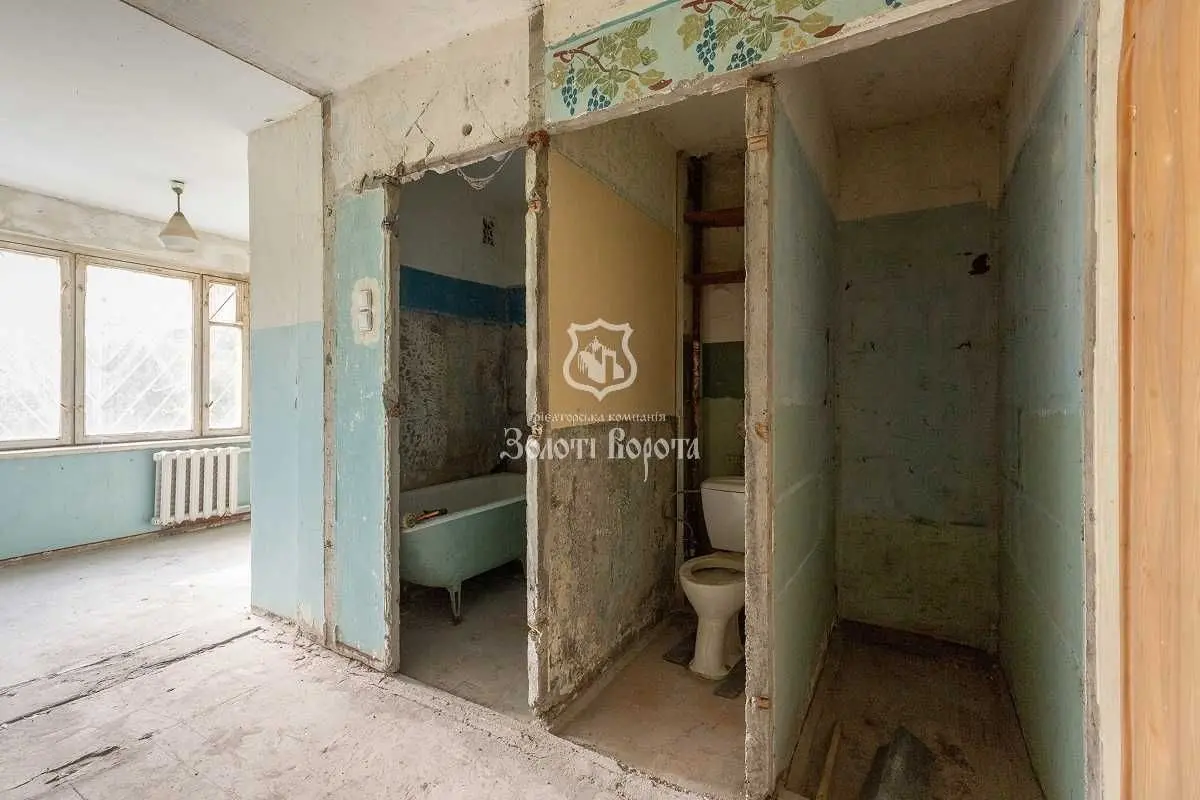 Фото Продаю офіс, 64 кв. м, Звіринецька вул. 61 Київ, ціна: 200000 USD, код 9112