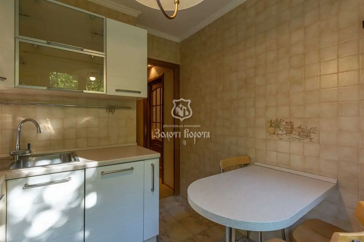 Фото Продаю 2 кімнатну квартиру, 46 кв. м, Метробудівська вул. 7 Київ, ціна: 58000 USD, код 9116