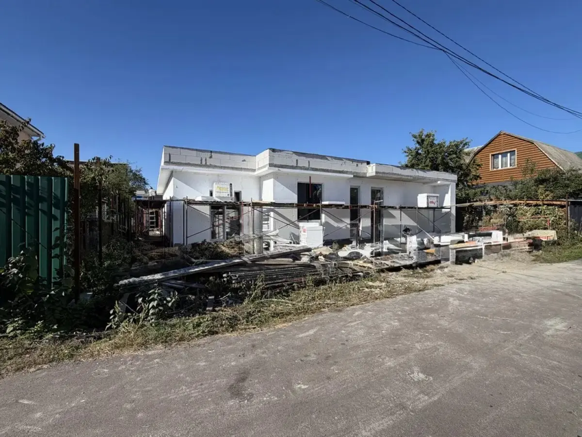 Фото Продаю будинок, 150 кв. м, Центральна вул.  Київ, ціна: 200000 $, код 9128