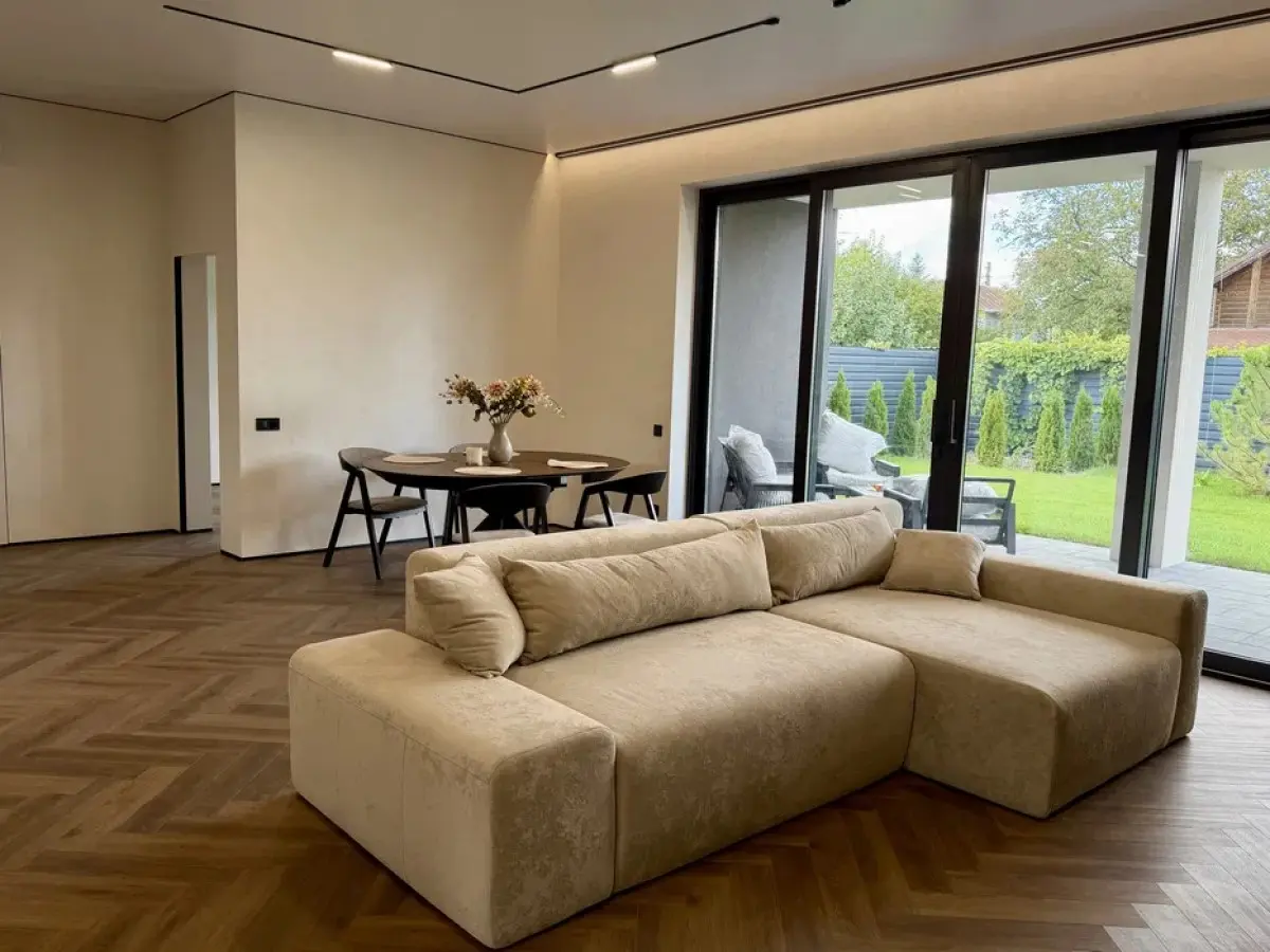 Фото Продаю будинок, 150 кв. м, Центральна вул.  Київ, ціна: 200000 $, код 9128