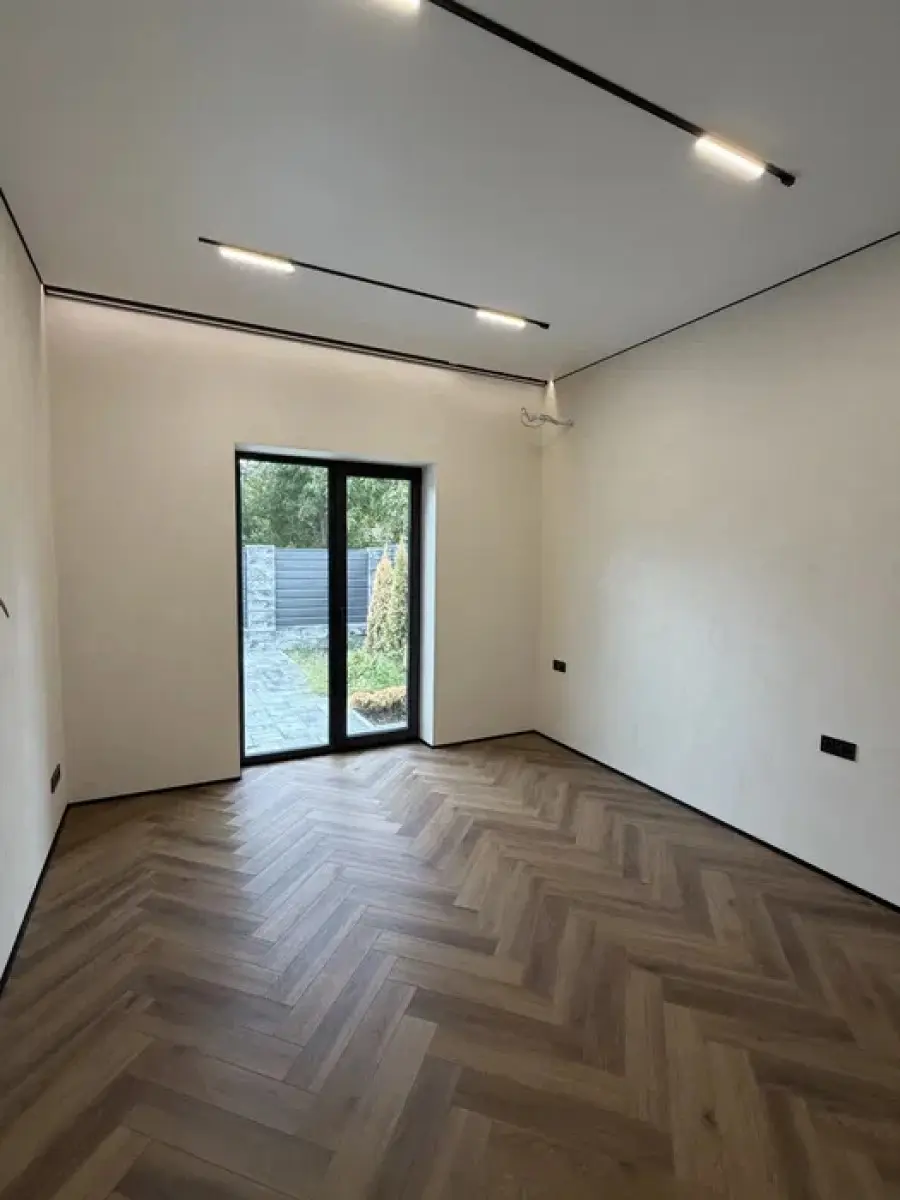 Фото Продаю будинок, 150 кв. м, Центральна вул.  Київ, ціна: 200000 $, код 9128