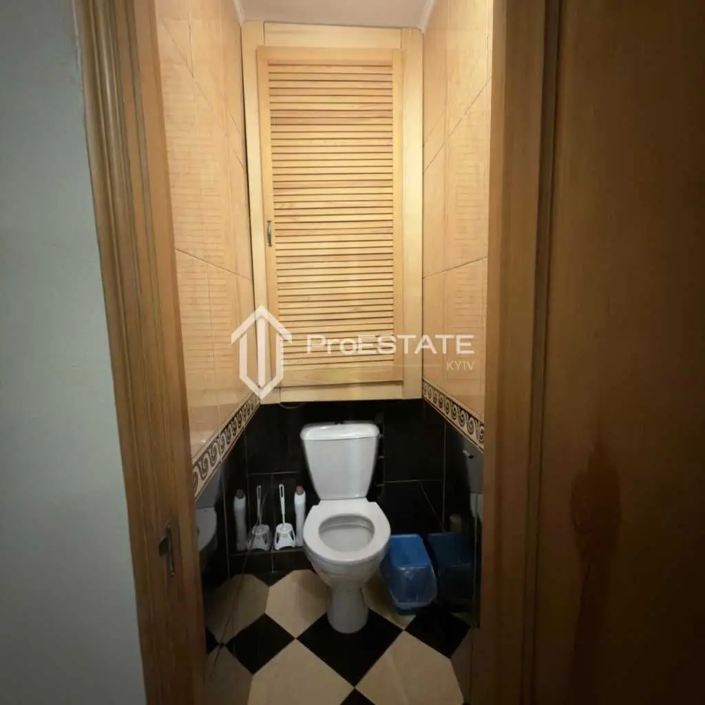 Фото Продаю 2-комнатную квартиру, 65 кв. м, Братиславская ул. 7 Киев, цена: 78000 USD, код 9129