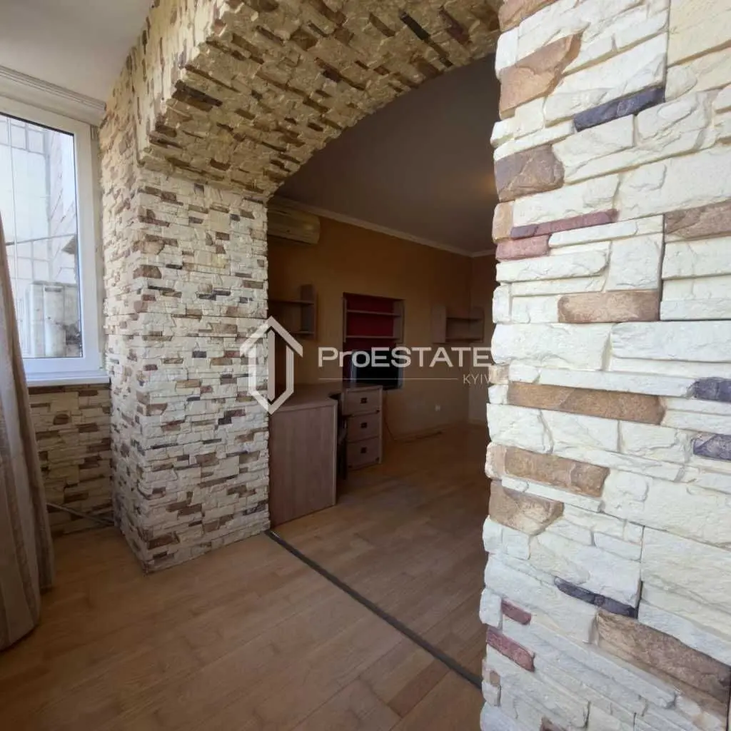 Фото Продаю 2-комнатную квартиру, 65 кв. м, Братиславская ул. 7 Киев, цена: 78000 USD, код 9129