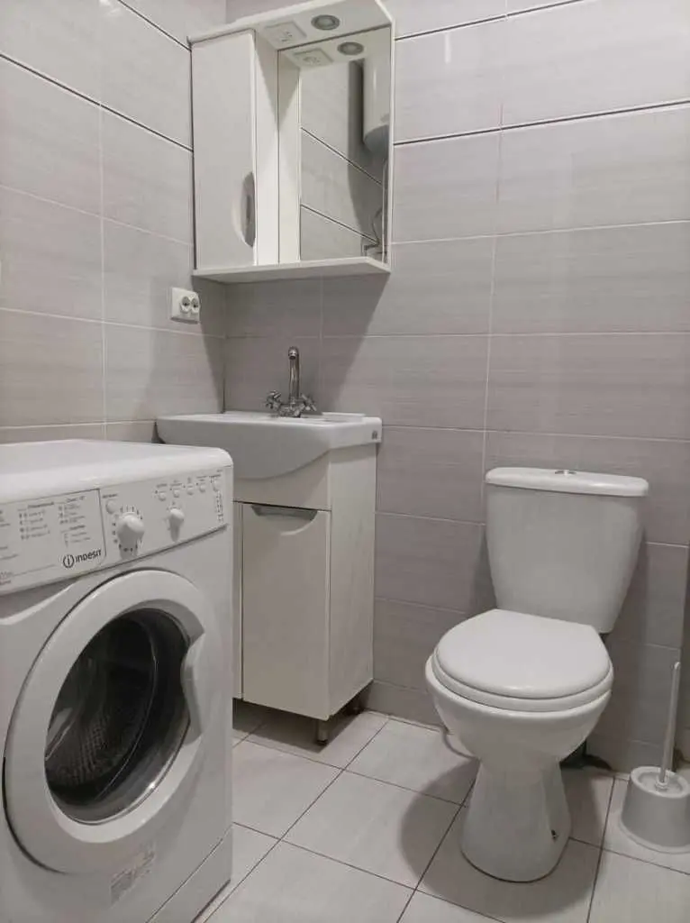 Фото Зняти 1 кімнатну квартиру, Садова вул. 51В Петропавлівська Борщагівка в довгострокову оренду, ціна: 13000 UAH, код 9131