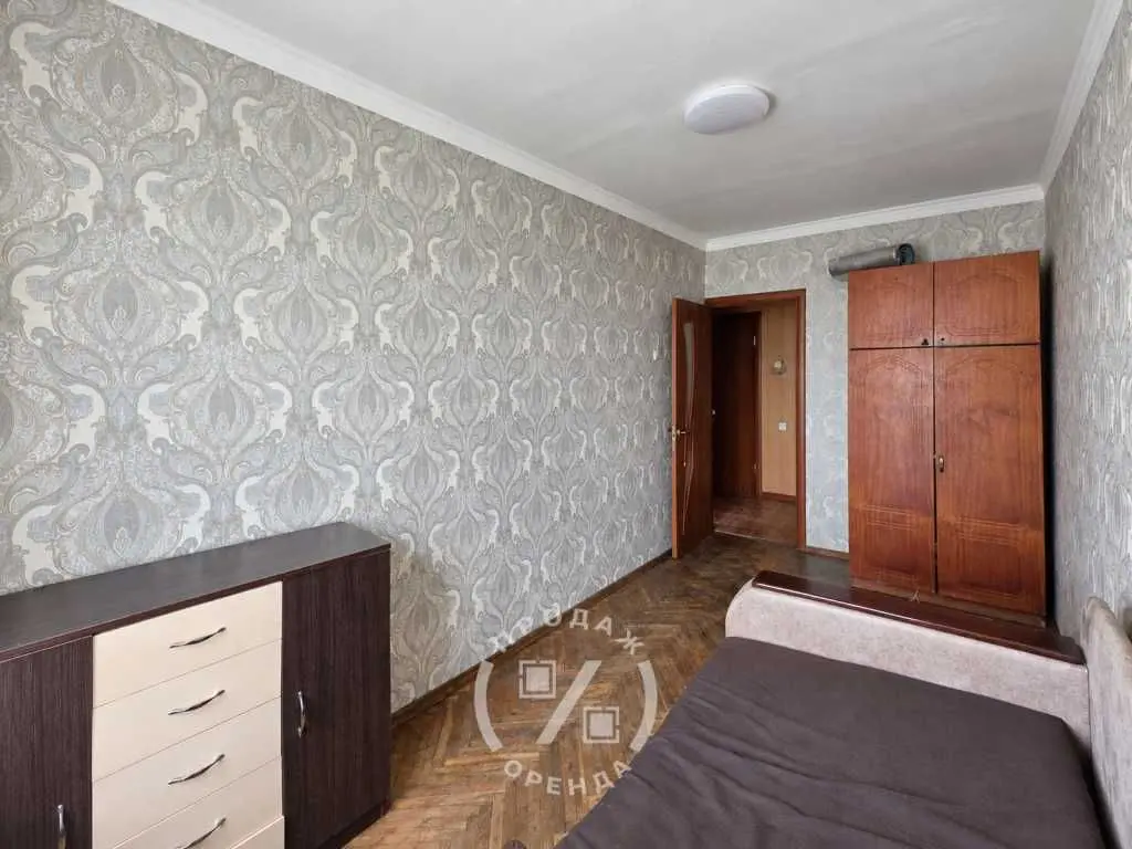 Фото Продаю 2 кімнатну квартиру, 45.4 кв. м, Олександра Пироговського вул. 8 Київ, ціна: 56000 USD, код 9132