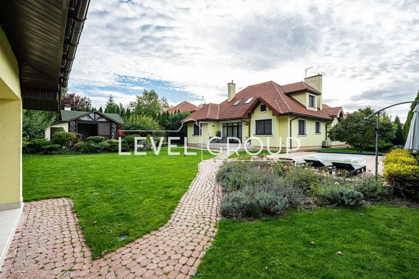 Фото Продаю будинок, 262 кв. м, Юліанська вул.  Рославичі, ціна: 320000 USD, код 9135