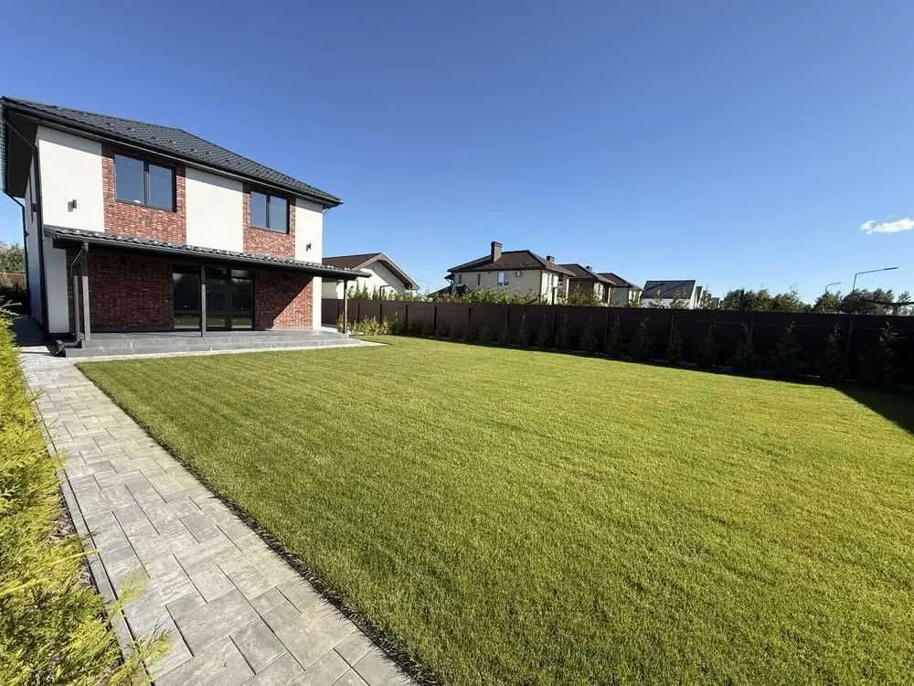 Фото Продаю будинок, 177 кв. м, Погреби, ціна: 125000 USD, код 9137