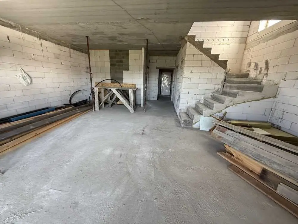 Фото Продаю будинок, 177 кв. м, Погреби, ціна: 125000 USD, код 9137