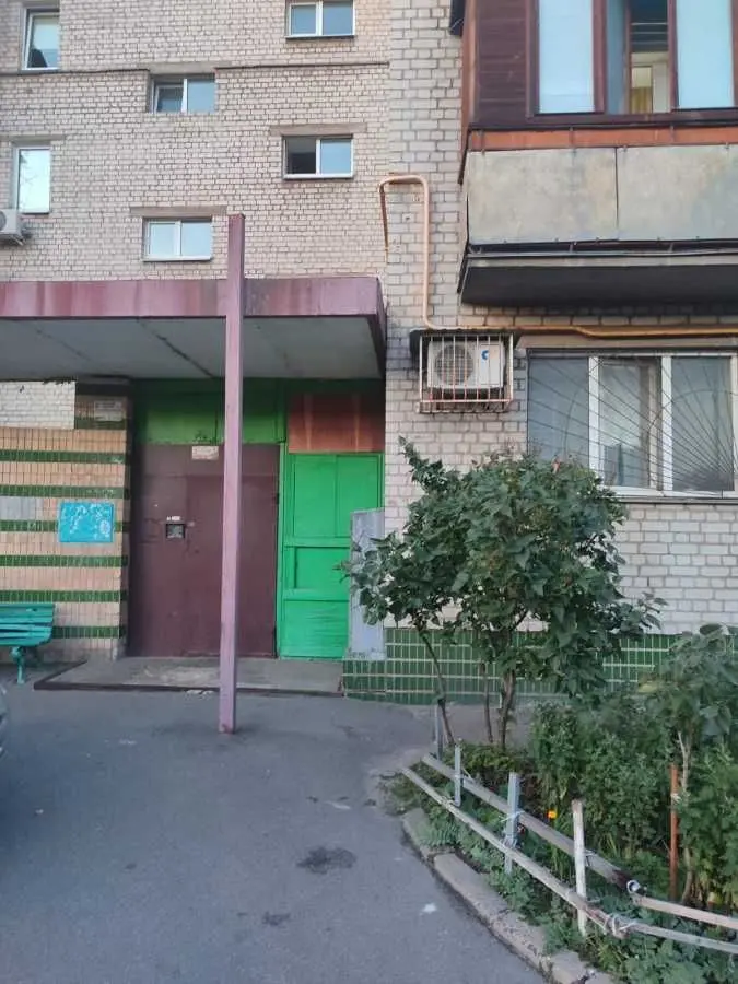 Фото Продаю 1 кімнатну квартиру, 21.5 кв. м, Ялтинська вул.  Київ, ціна: 23497 USD, код 9141