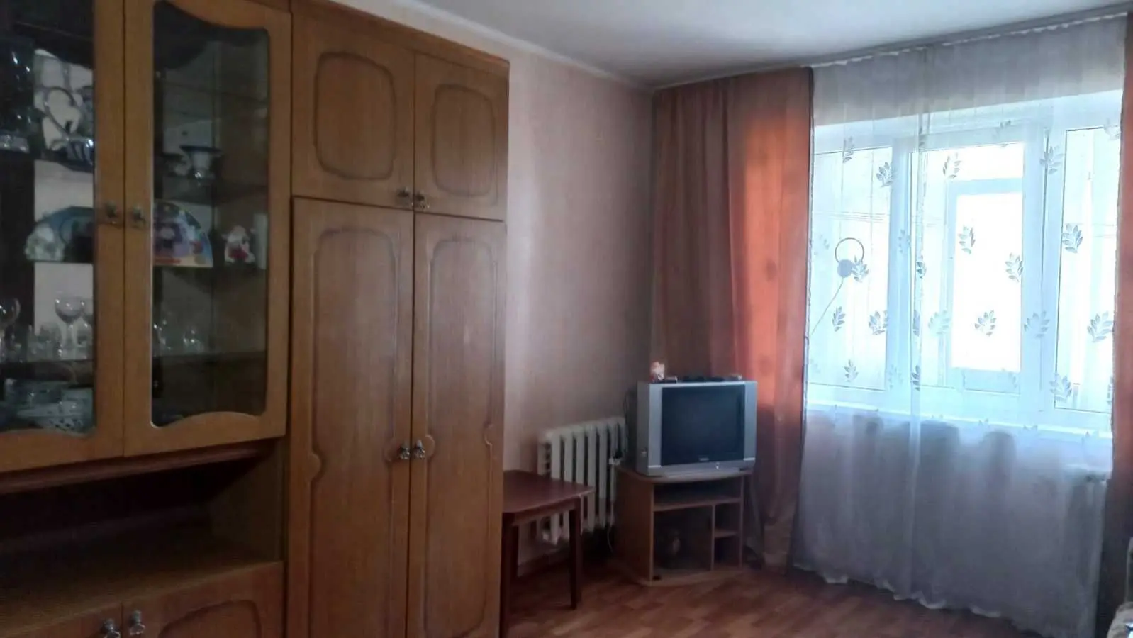 Фото Зняти 1 кімнатну квартиру, Маршала Конєва вул.  Київ в довгострокову оренду, ціна: 9999 UAH, код 9142