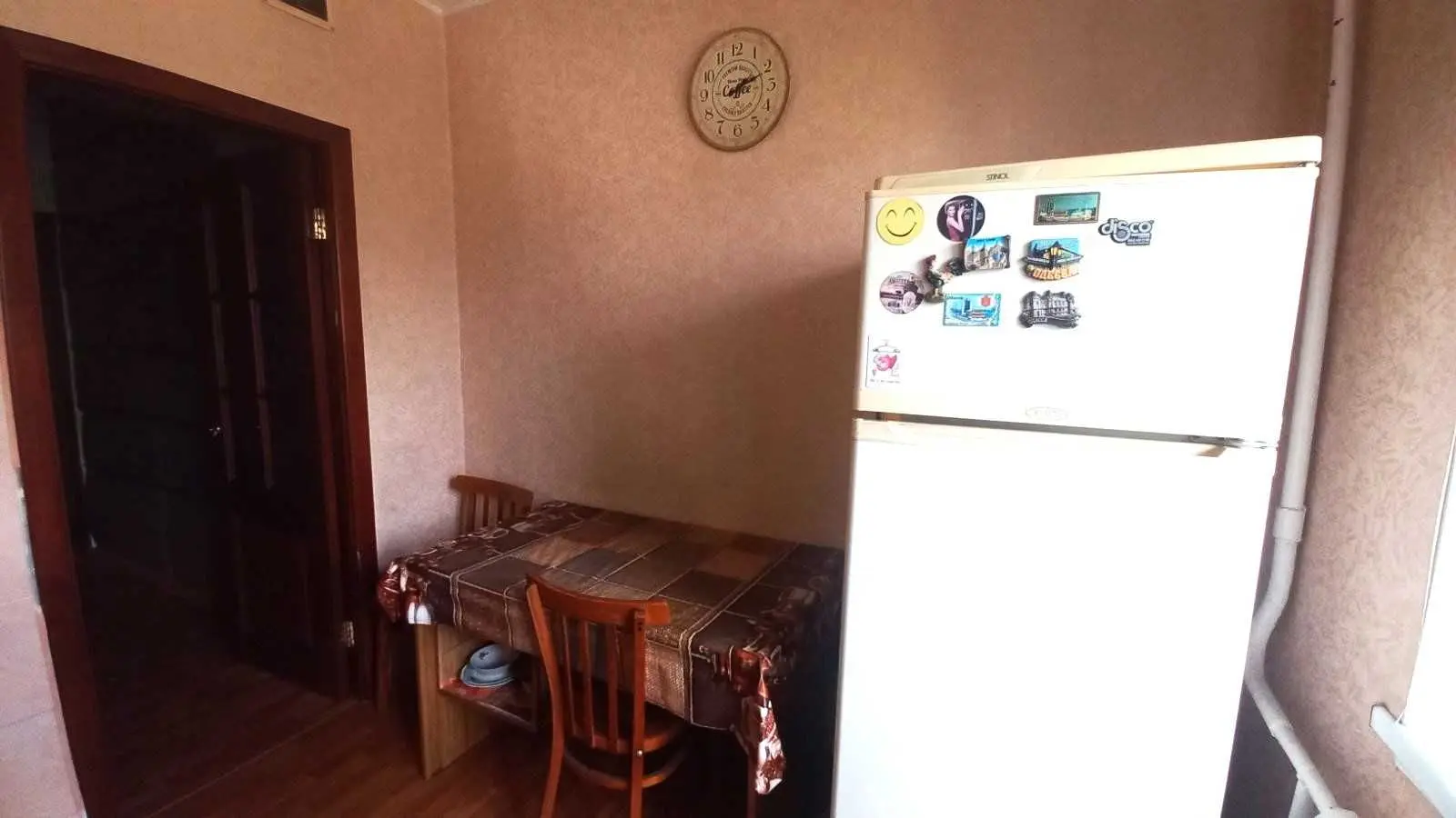 Фото Зняти 1 кімнатну квартиру, Маршала Конєва вул.  Київ в довгострокову оренду, ціна: 9999 UAH, код 9142
