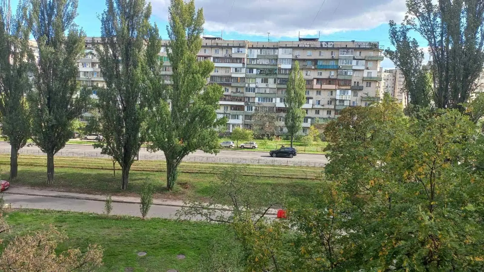 Фото Зняти 1 кімнатну квартиру, Маршала Конєва вул.  Київ в довгострокову оренду, ціна: 9999 UAH, код 9142