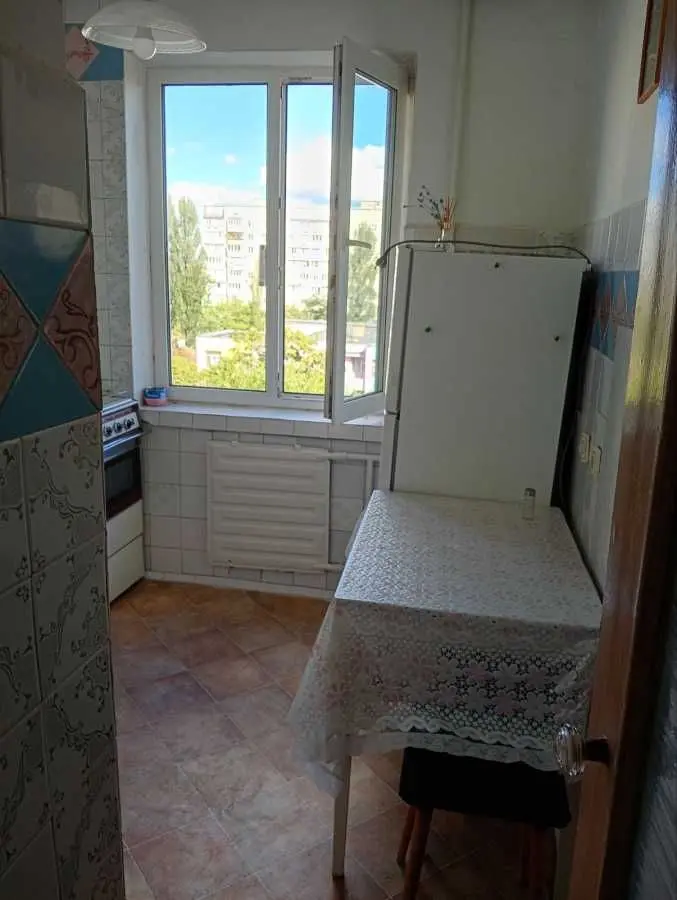 Фото Зняти 2 кімнатну квартиру, Героїв Сталінграда просп.  Київ в довгострокову оренду, ціна: 10000 UAH, код 9152