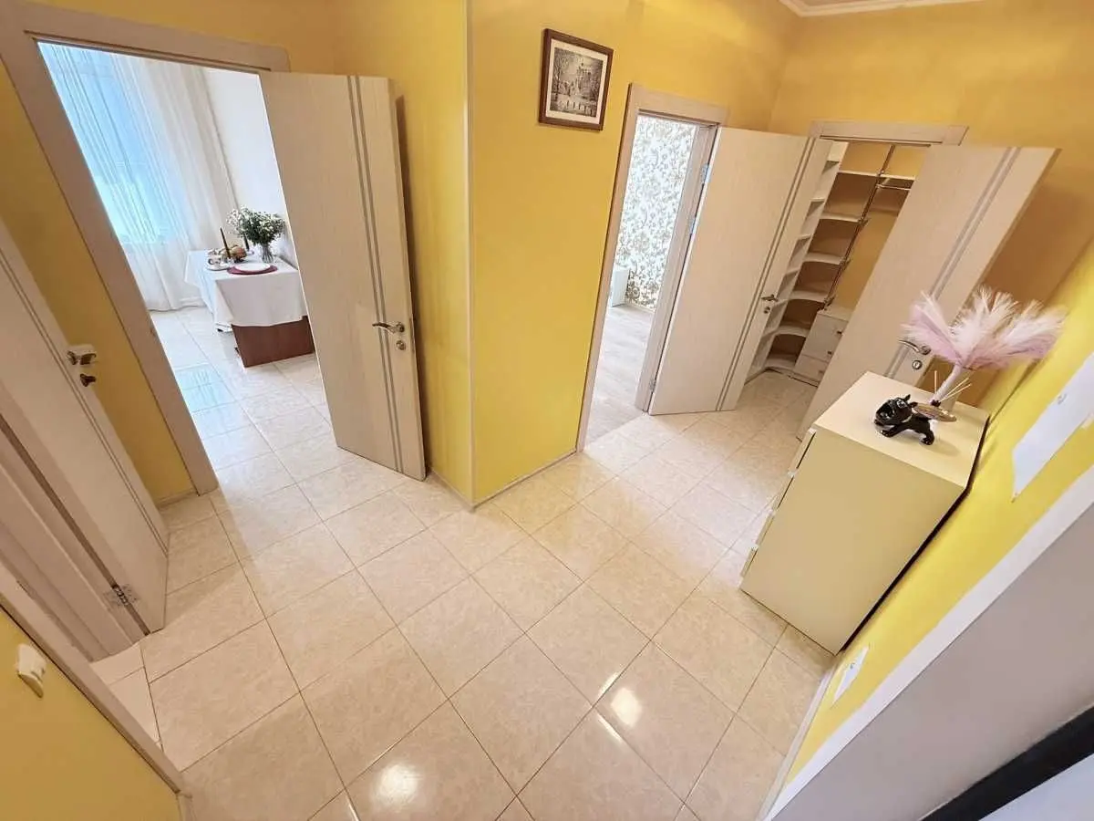 Фото Selling a 1-room apartment, 50.3 sq.m., Aviakonstruktora Ihoria Sikorskoho Street 4г Kyiv, price: 95000 USD, code 9154