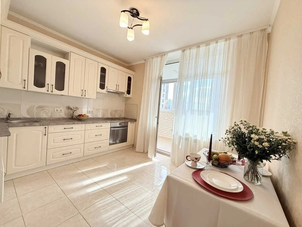 Фото Selling a 1-room apartment, 50.3 sq.m., Aviakonstruktora Ihoria Sikorskoho Street 4г Kyiv, price: 95000 USD, code 9154