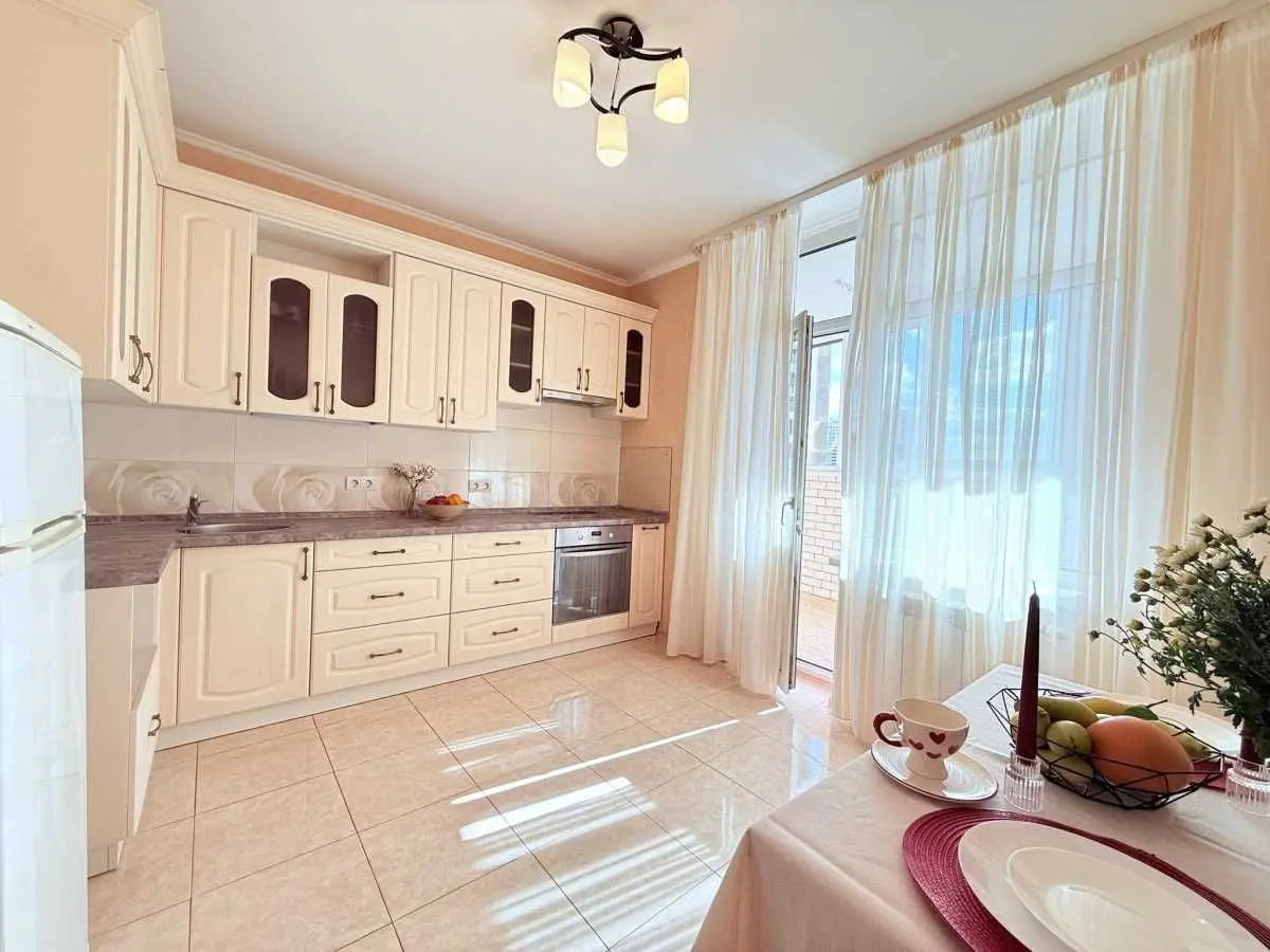Фото Selling a 1-room apartment, 50.3 sq.m., Aviakonstruktora Ihoria Sikorskoho Street 4г Kyiv, price: 95000 USD, code 9154