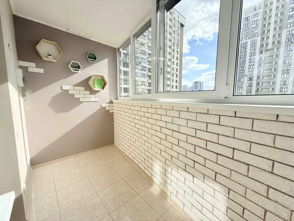 Фото Selling a 1-room apartment, 50.3 sq.m., Aviakonstruktora Ihoria Sikorskoho Street 4г Kyiv, price: 95000 USD, code 9154