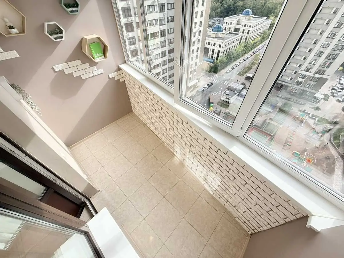Фото Selling a 1-room apartment, 50.3 sq.m., Aviakonstruktora Ihoria Sikorskoho Street 4г Kyiv, price: 95000 USD, code 9154