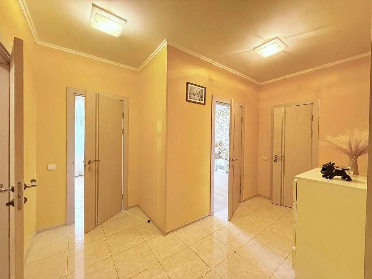 Фото Selling a 1-room apartment, 50.3 sq.m., Aviakonstruktora Ihoria Sikorskoho Street 4г Kyiv, price: 95000 USD, code 9154