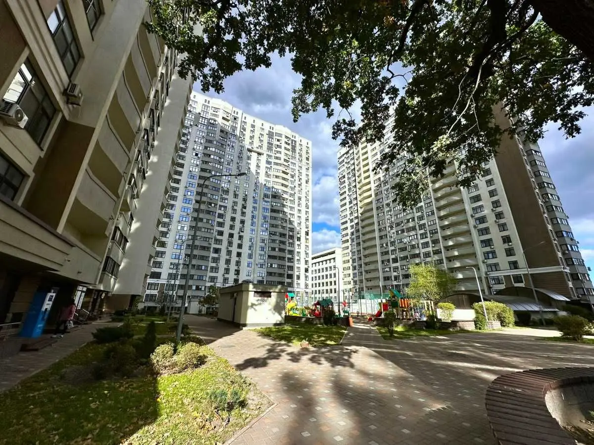 Фото Selling a 1-room apartment, 50.3 sq.m., Aviakonstruktora Ihoria Sikorskoho Street 4г Kyiv, price: 95000 USD, code 9154