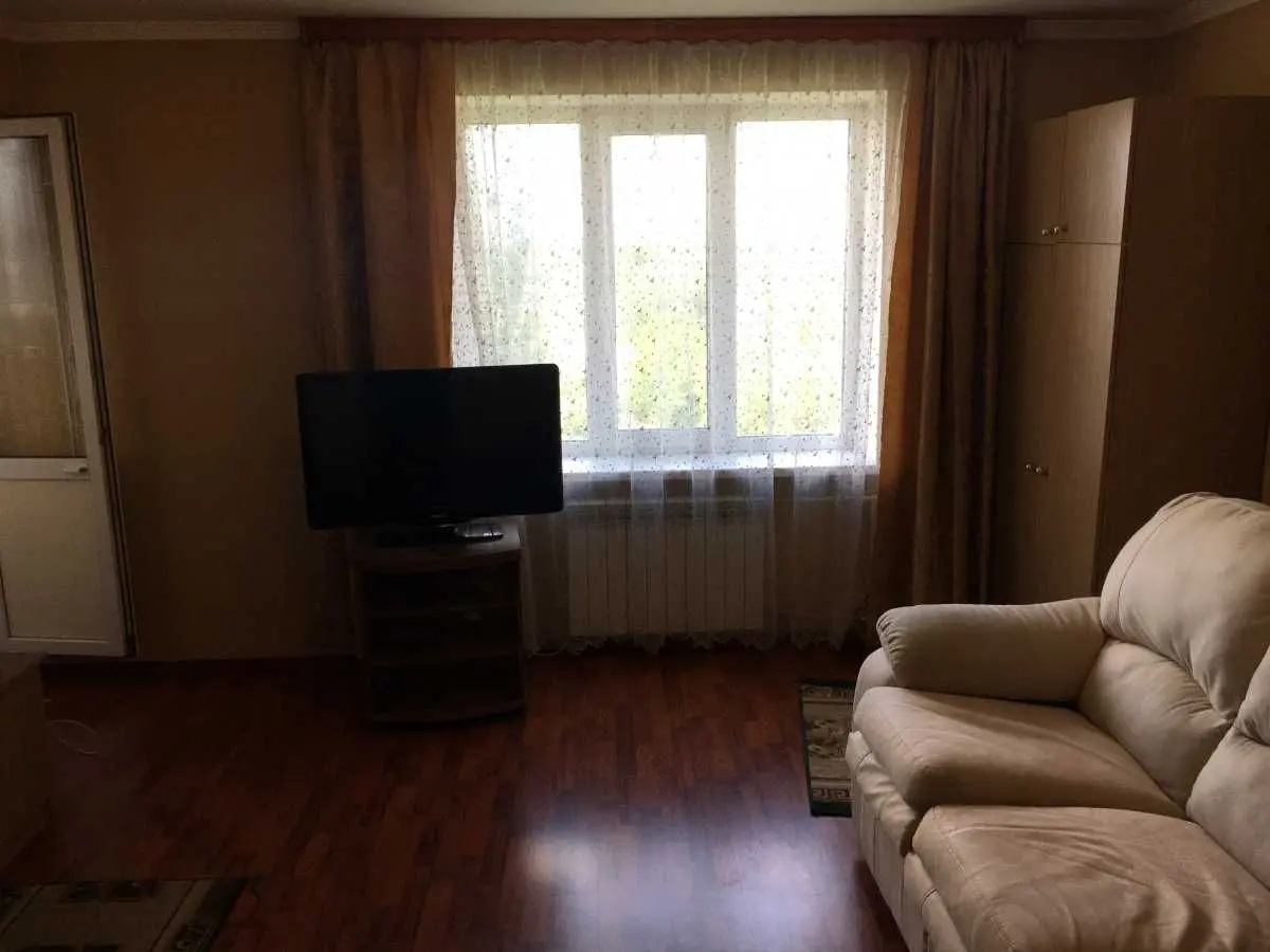 Фото Зняти 2 кімнатну квартиру, Новопольова вул. 97а Київ в довгострокову оренду, ціна: 13000 UAH, код 9156