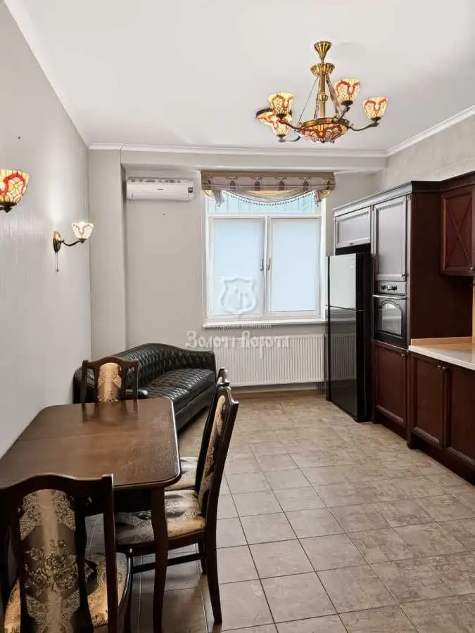 Фото Продаю 2 кімнатну квартиру, 90.3 кв. м, Звіринецька вул.  Київ, ціна: 149900 USD, код 9165