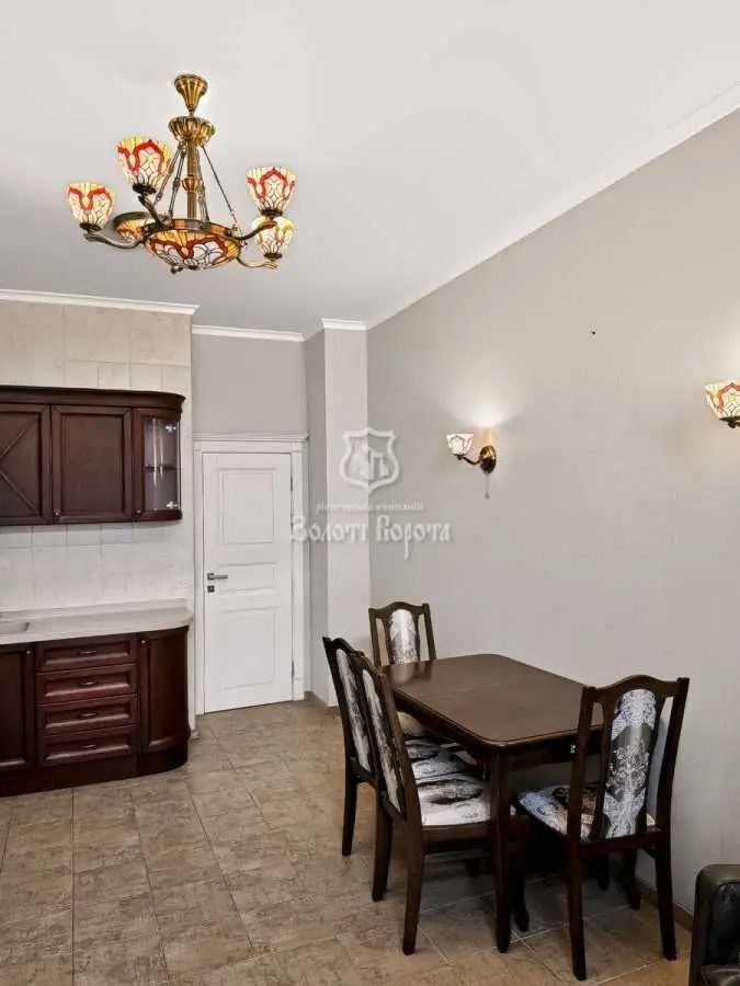 Фото Продаю 2 кімнатну квартиру, 90.3 кв. м, Звіринецька вул.  Київ, ціна: 149900 USD, код 9165
