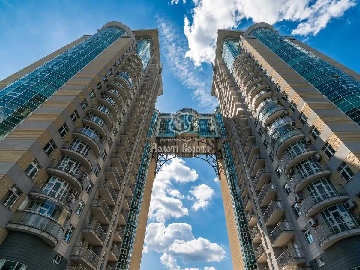 Фото Продаю 2 кімнатну квартиру, 90.3 кв. м, Звіринецька вул.  Київ, ціна: 149900 USD, код 9165