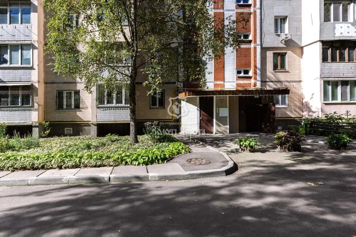 Фото Продаю 1 кімнатну квартиру, 34 кв. м, Лук’янівська вул. 21 Київ, ціна: 49000 USD, код 9166
